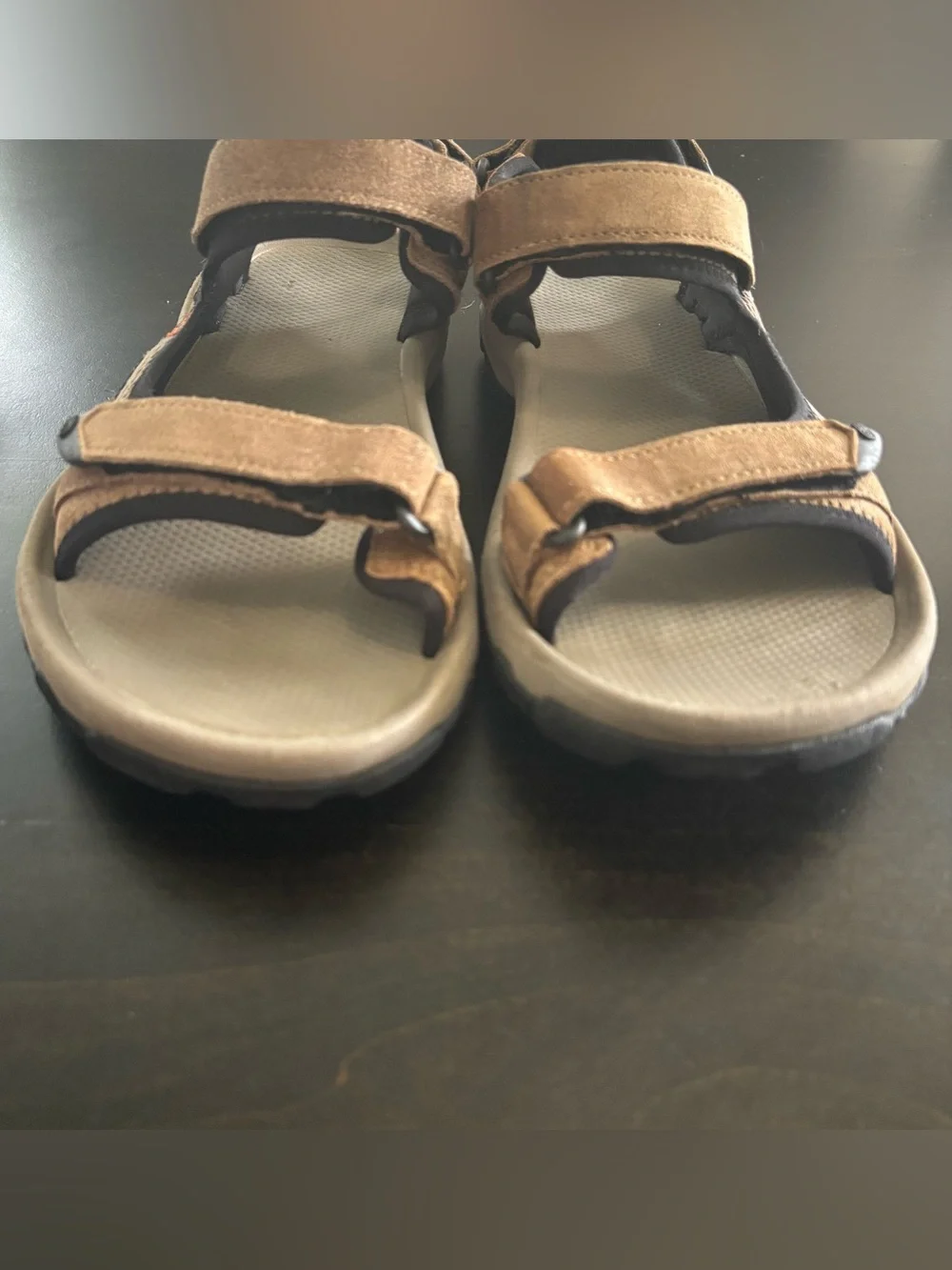 Teva Men’s Size 9 Tan and Black Suede Mozel Sport Sandals EUC